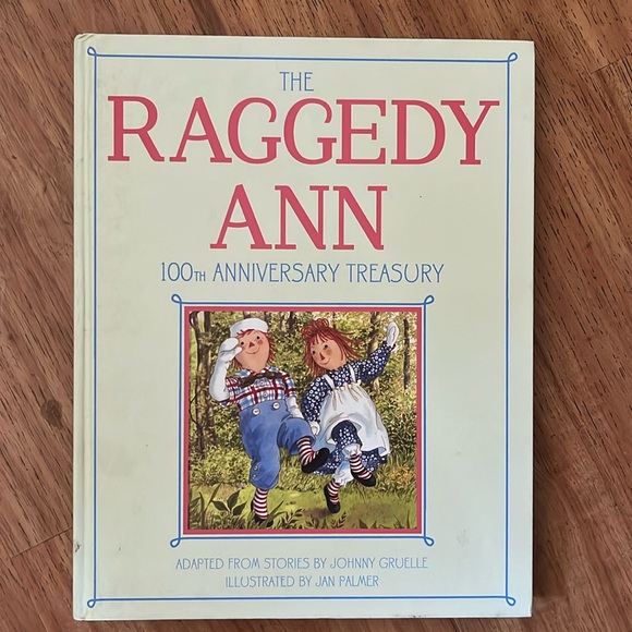 The Raggedy Ann 100th anniversary treasury book - Picture 1 of 3